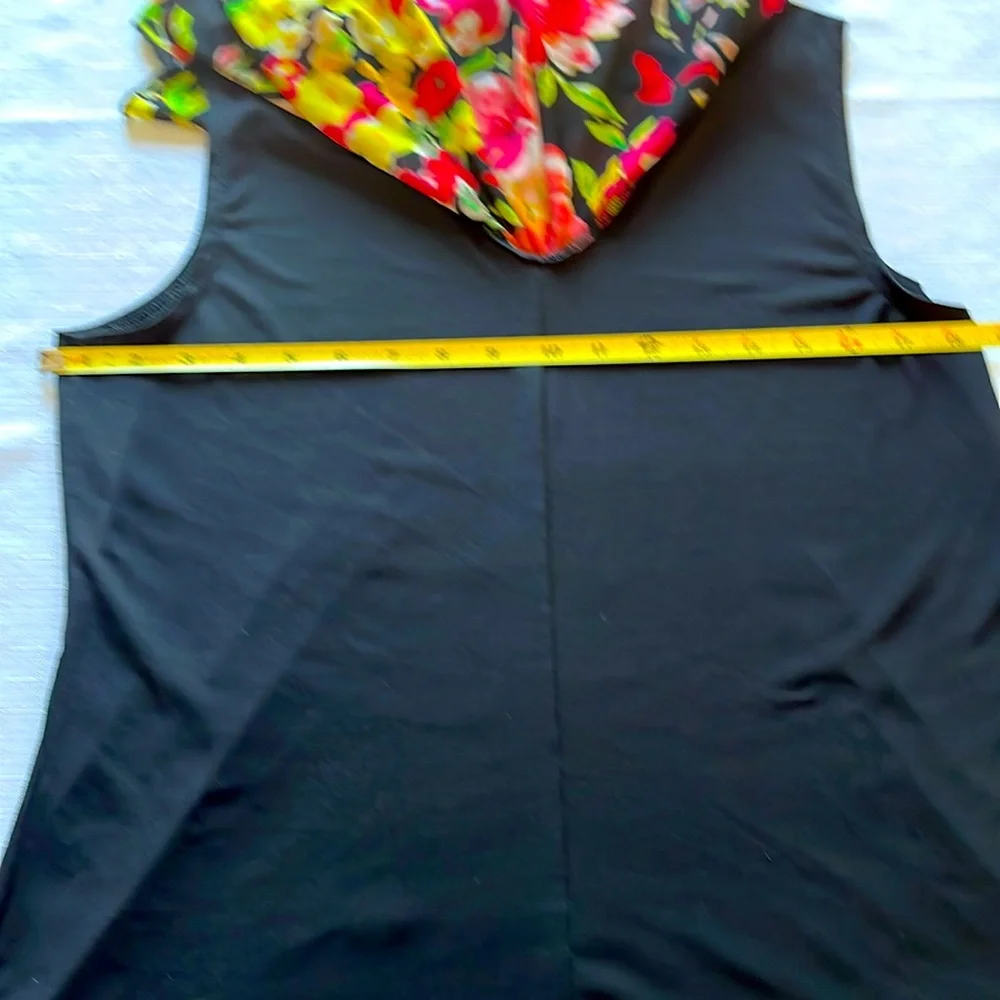 Super Cute Top - Picture 4 of 5